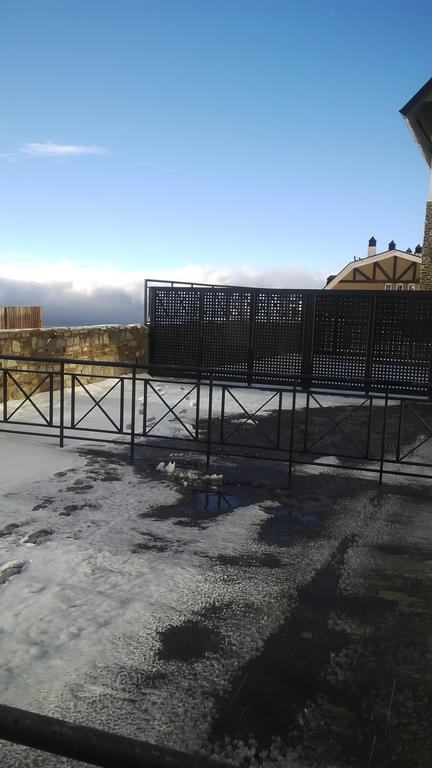 Apartamento Edificio Serraneu. Sierra Nevada. Granada Bilik gambar