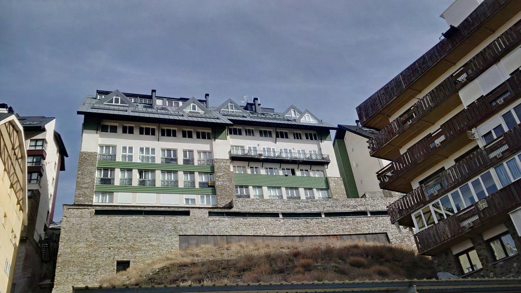 Apartamento Edificio Serraneu. Sierra Nevada. Granada Bilik gambar