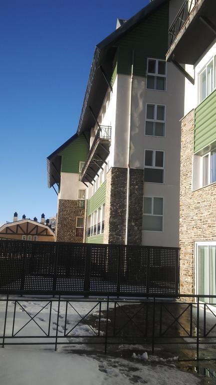 Apartamento Edificio Serraneu. Sierra Nevada. Granada Bilik gambar