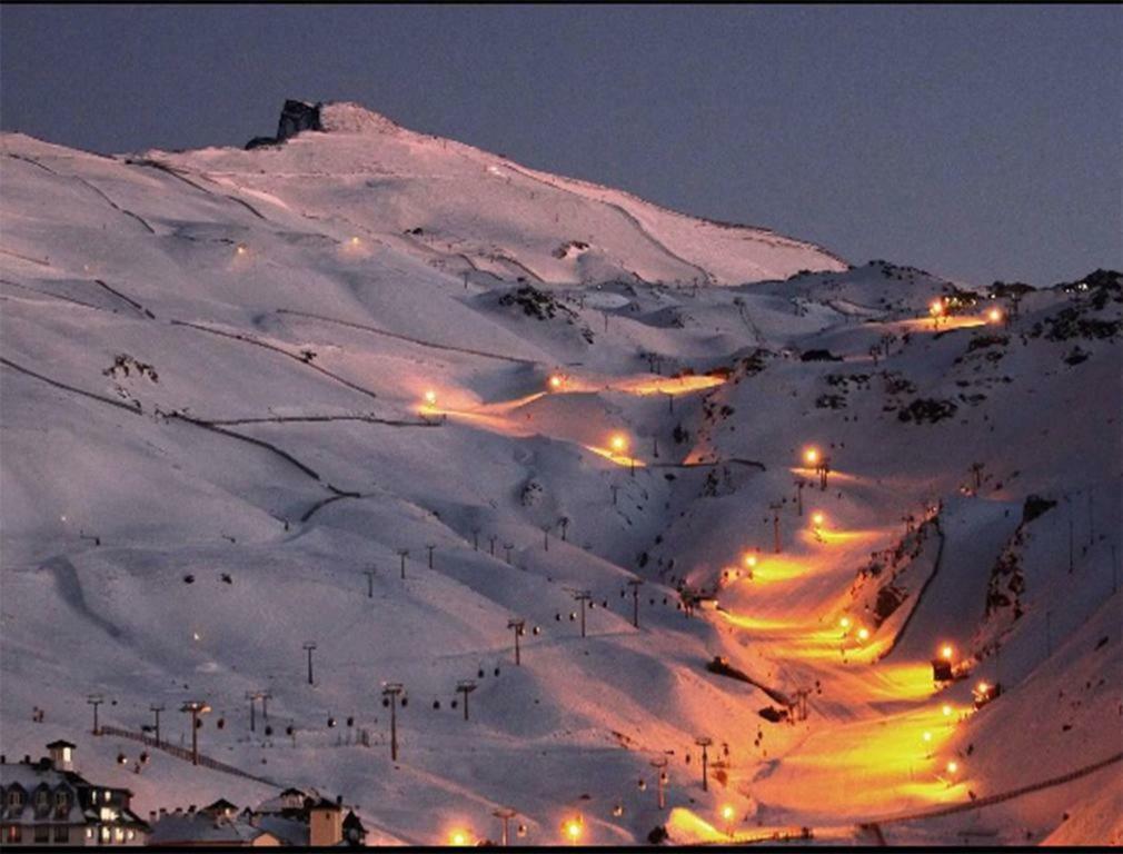 Apartamento Edificio Serraneu. Sierra Nevada. Granada Luaran gambar